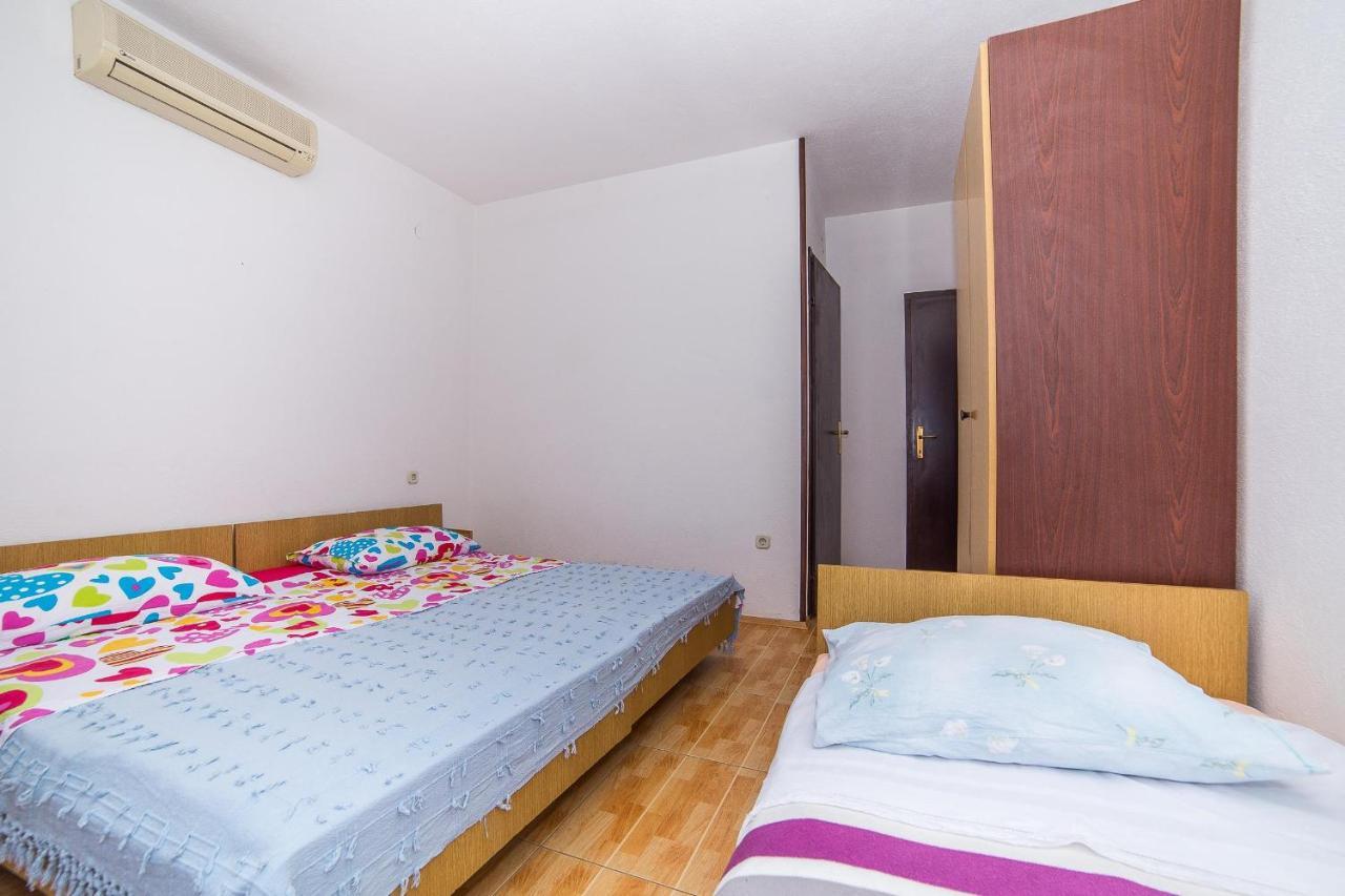 Apartments And Rooms Drpic Splitska Esterno foto