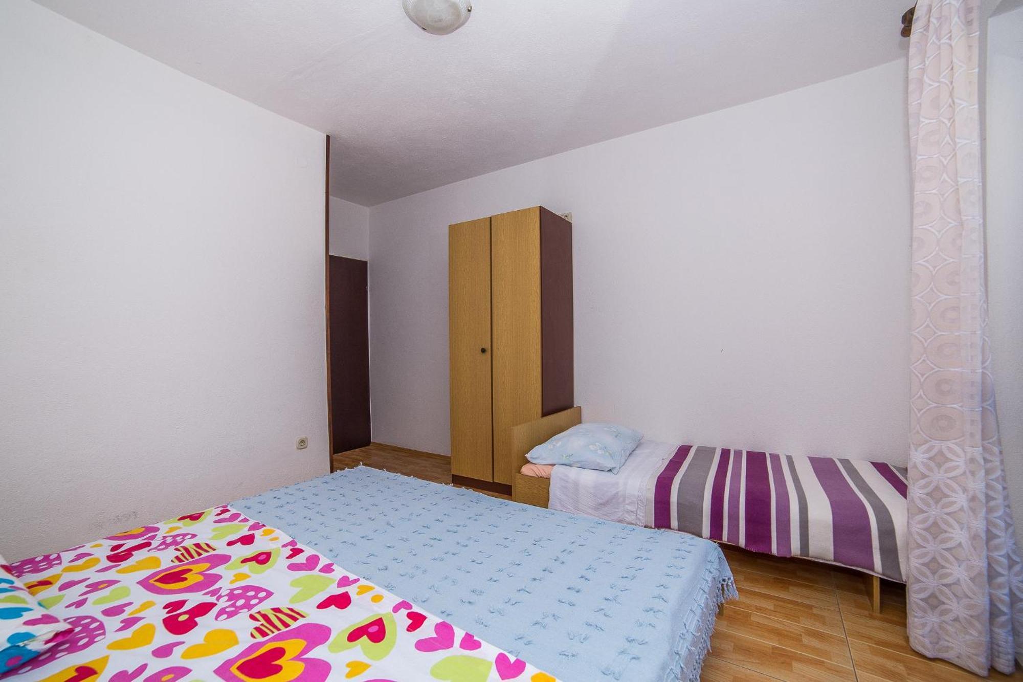 Apartments And Rooms Drpic Splitska Esterno foto